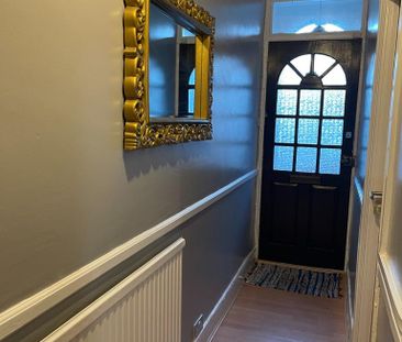 1 bedroom in a flat share to rent - Photo 6