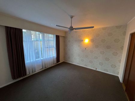 Two Bedroom Unit in Heart of Ellerslie - Photo 4