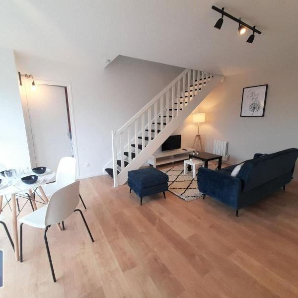 Location Appartement 4 pièces 73m² LILLE 59000 - Photo 1