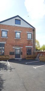 1 bedroom ground floor flat to rent - Photo 3