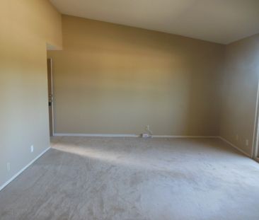 8933 BISCAYNE COURT #221G, HUNTINGTON BEACH, CA 92646 - Photo 4