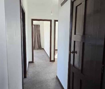 2 bedroom home with spacious backyard - Photo 4