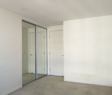 Modern Apartment in Strathfield, Close to Shops and Station! - Photo 2