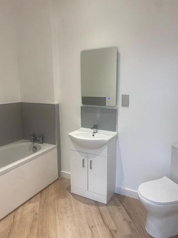 2 bedroom flat to rent - Photo 5