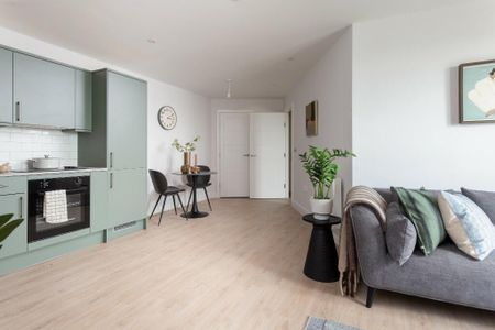 3 bedroom flat to rent - Photo 3