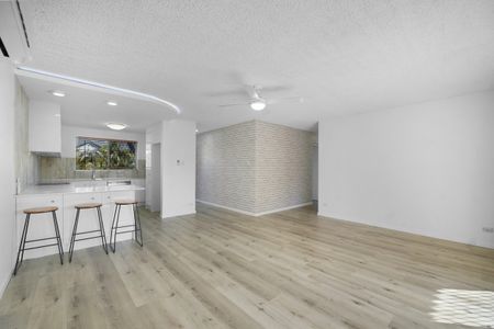 33/224 Marine Parade, Labrador QLD 4215 - Apartment For Rent - $750 | Domain - Photo 4