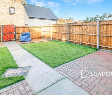 3 bedroom terraced house to rent - Photo 5