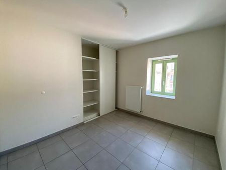 Location Appartement 4 pièces 74m² VALENCE 26000 - Photo 4