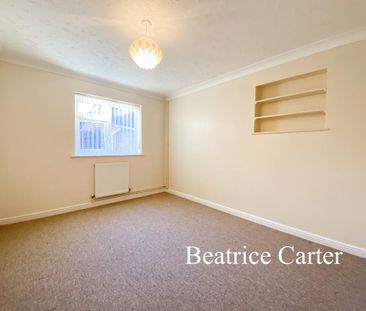 3 bedroom semi-detached bungalow to rent - Photo 5