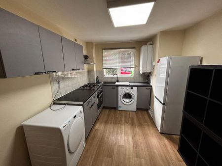 2 bedroom flat to rent - Photo 5