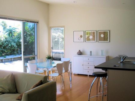 PURIRI PLACE - SUNNY AND SPACIOUS - Photo 2