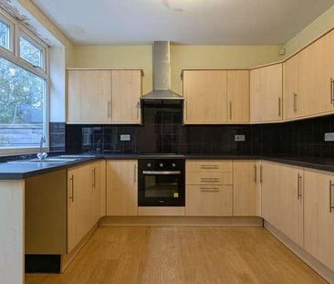 Middleton Road, Chadderton, OL9 - Photo 1