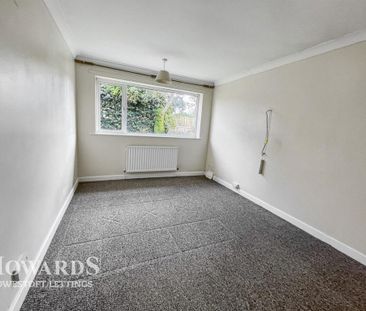 3 bedroom detached bungalow to rent - Photo 3