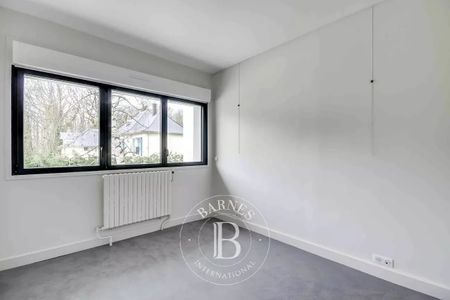 Maison / Villa • Gressets-Centre-Garenne-Bechevet, La Celle-Saint-Cloud - Photo 4