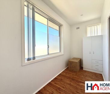 Neat & Modern Townhouse with Quality Finishes - Photo 6