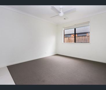 38 Smile Crescent, Wyndham Vale, Vic 3024 - Photo 6