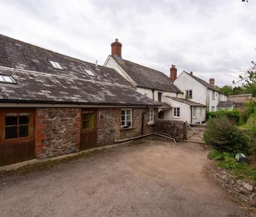 5 bedroom semi-detached house to rent - Photo 2