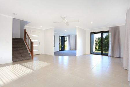 STUNNING HOME IN BEAUTIFUL LOCATION! - Photo 4