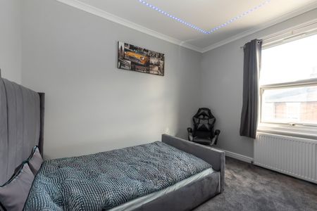 4 Bed Terraced House, Hatherley Road, RG1 - Photo 5