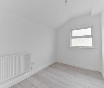 4 bedroom terraced house to rent - Photo 4