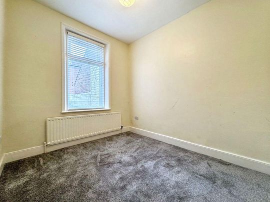 2 bed lower flat to rent in NE31 - Photo 1