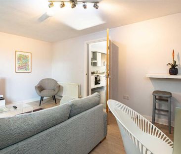2 bedroom apartment to rent - Photo 2