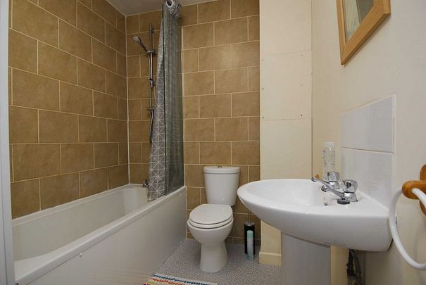 61B Ebrington - Photo 1