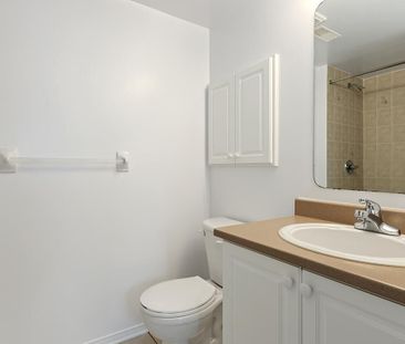 Hathaway Drive, Chapman Mills - Rideau Crest - Davidson Heights, Ot... - Photo 2