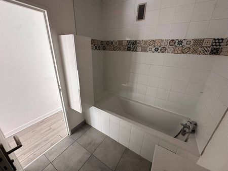 Appartement 3 pièces – PIERRE BENITE - Photo 3