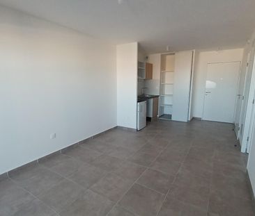 location Appartement T2 DE 38m² À NIMES - Photo 1