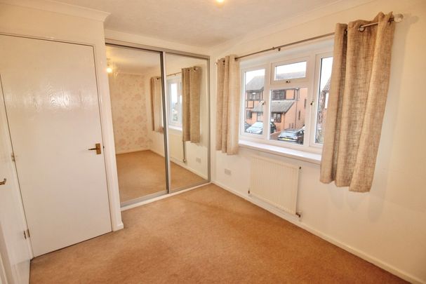 2 bedroom Semi-Detached House to rent - Photo 1