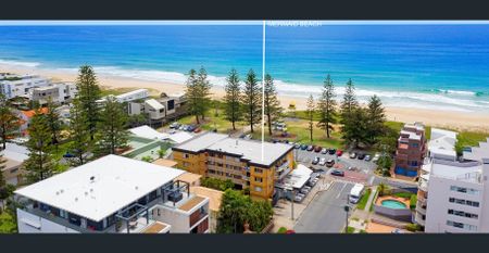 Hedges Avenue Apartment Opposite Beach - Photo 3