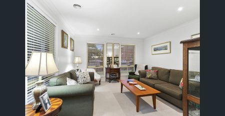 2 STORY HOME IN EXCELLENT LOCATION - Photo 3