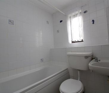 2 bedroom link detached house to rent - Photo 6