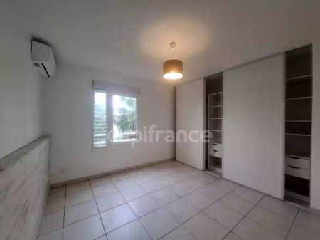 A Louer - Appartement de type 4 - Terrasse - Box - Parking - - Photo 2