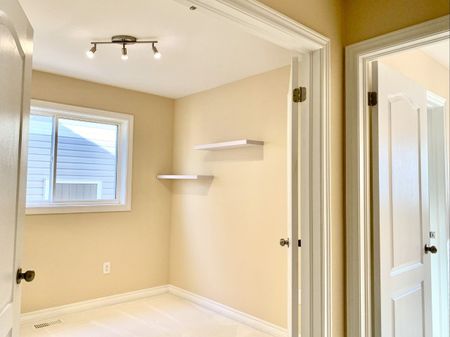 For Lease - 36 Pearl Drive, Orillia, Ontario - Photo 2