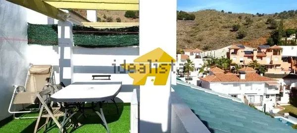 Alquiler de chalet adosado en Calle Dominica - Photo 1