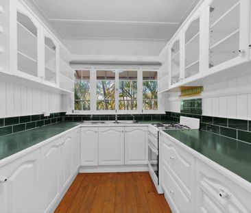 Charming Character Home in Prime Auchenflower Location - Photo 4