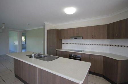 Nestled in Bushland Beach&colon; a 4-Bedroom Modern Comfort Home - Photo 5