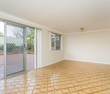 4-Bedroom House in Thornlie - Your Perfect Home Awaits! - Photo 4