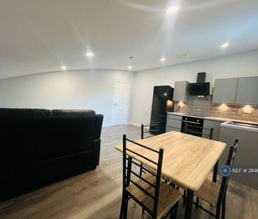 1 bedroom flat to rent - Photo 4