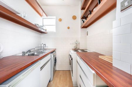 Studio to rent - Photo 2