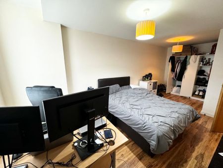 2 bedroom flat to rent - Photo 3