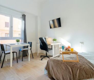 Carrer d'Honorat Juan, Valencia, Valencian Community 46007 - Photo 2