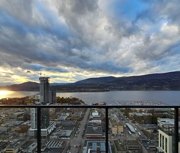 Executive 2 bed Sub Penthouse with Amazing views - Photo 5
