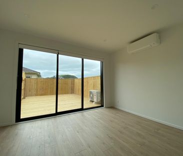 Brand New House in Mt Wellington - Photo 2