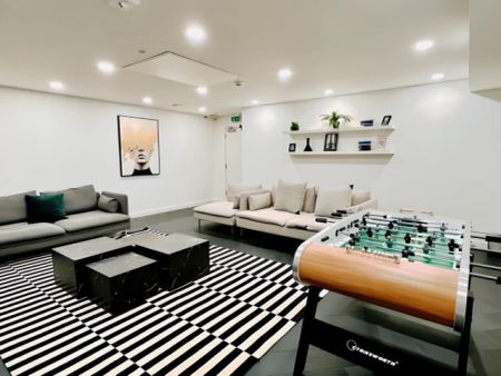 1 Bed 1 Bath - Photo 2