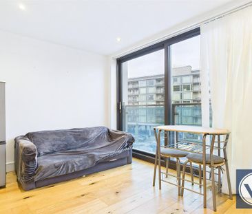 Studio to rent - Photo 5