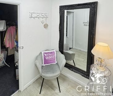 High Street, Hornchurch, RM11 - Photo 4