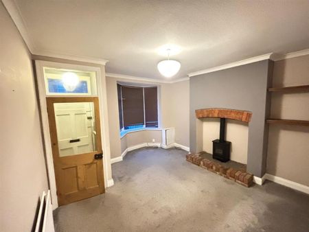 2 bedroom semi-detached house to rent - Photo 2